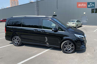 Минивэн Mercedes-Benz V-Class 2020 в 