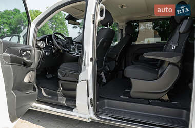 Минивэн Mercedes-Benz V-Class 2019 в 