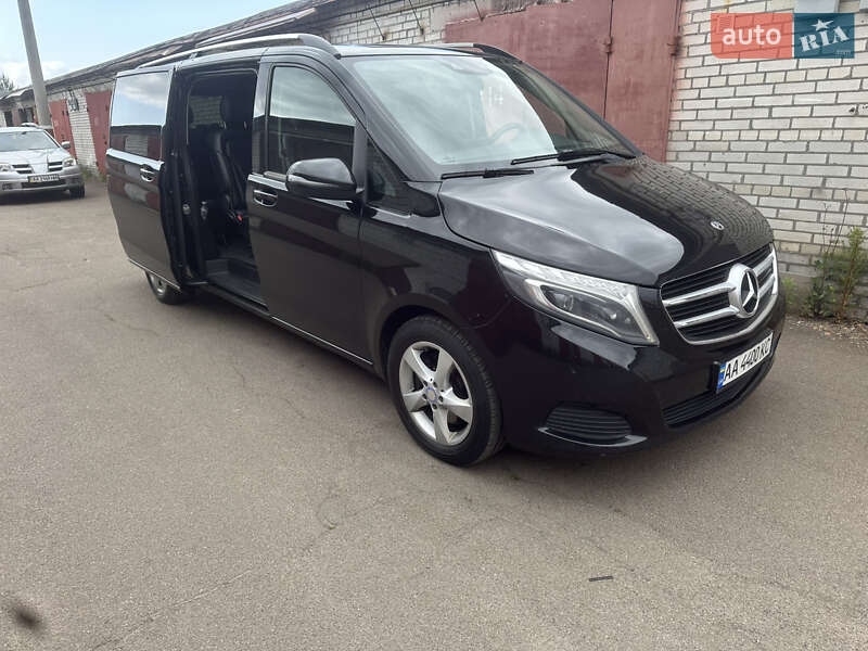 Минивэн Mercedes-Benz V-Class 2017 в Киеве