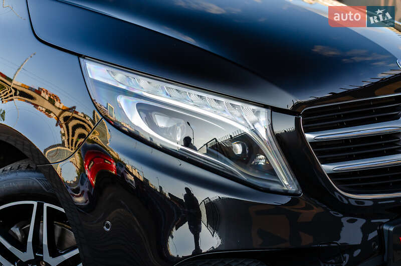 Минивэн Mercedes-Benz V-Class 2017 в Киеве