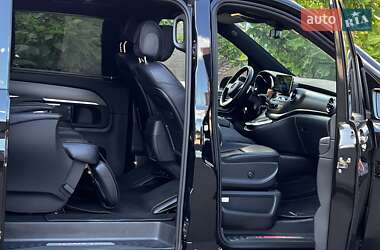 Минивэн Mercedes-Benz V-Class 2020 в 