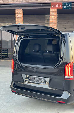 Минивэн Mercedes-Benz V-Class 2022 в 