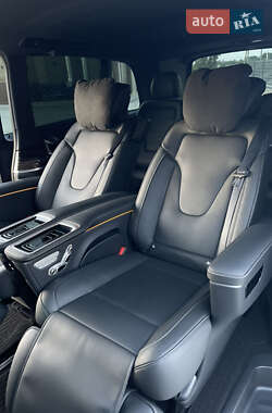 Минивэн Mercedes-Benz V-Class 2022 в 