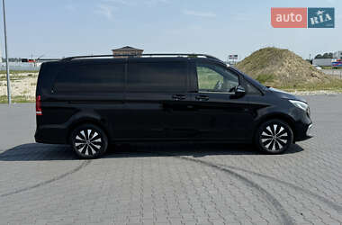 Минивэн Mercedes-Benz V-Class 2022 в 