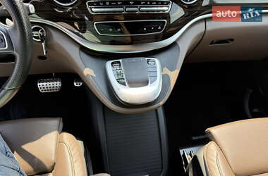 Минивэн Mercedes-Benz V-Class 2022 в 