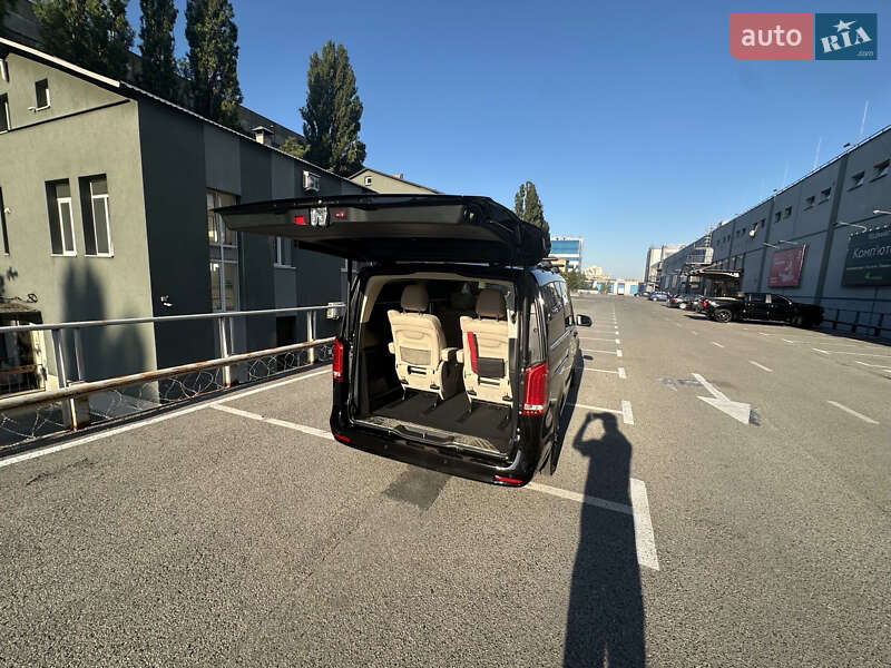 Мінівен Mercedes-Benz V-Class 2023 в Києві