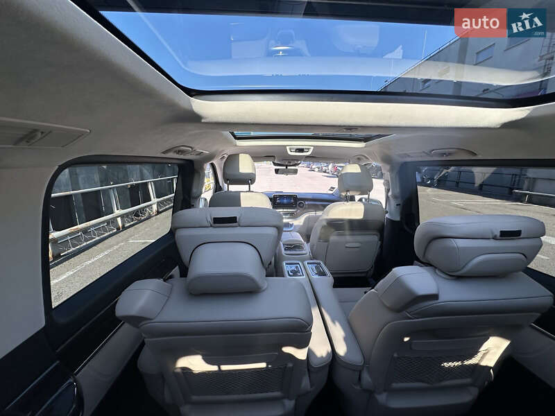 Мінівен Mercedes-Benz V-Class 2023 в Києві