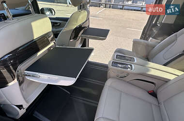 Минивэн Mercedes-Benz V-Class 2023 в 