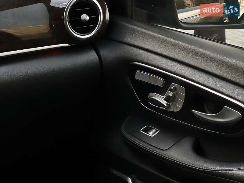 Мінівен Mercedes-Benz V-Class 2017 в Дніпрі