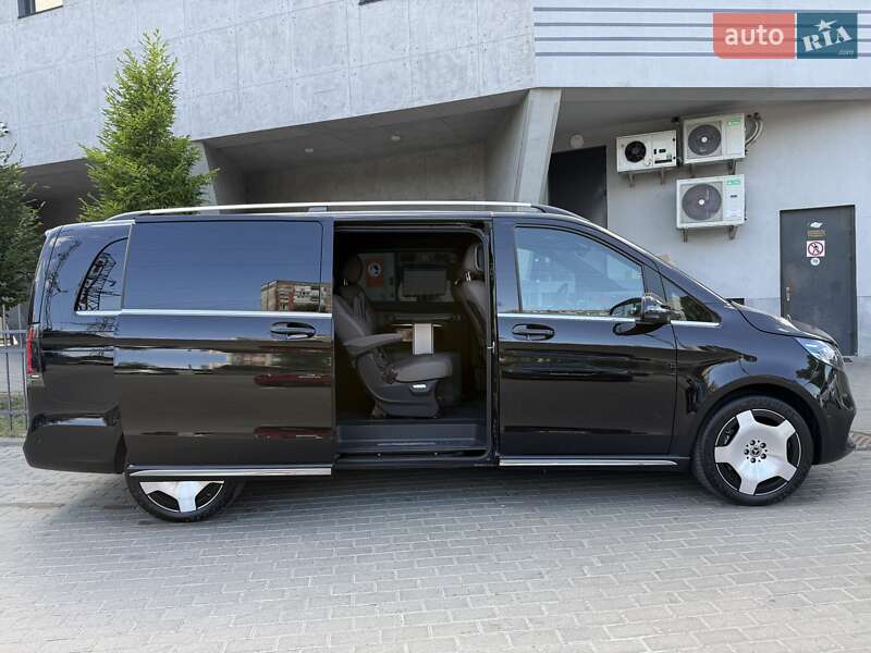 Минивэн Mercedes-Benz V-Class 2025 в Киеве
