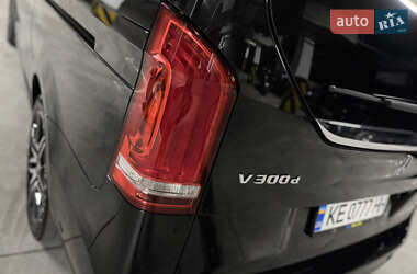 Мінівен Mercedes-Benz V-Class 2023 в 
