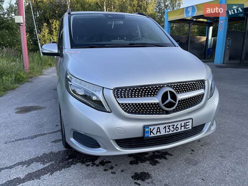 Минивэн Mercedes-Benz V-Class 2015 в Киеве