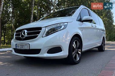 Минивэн Mercedes-Benz V-Class 2016 в 
