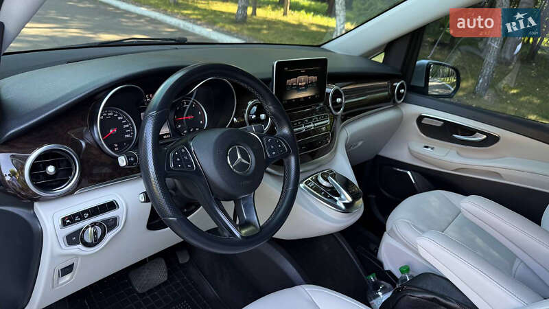 Мінівен Mercedes-Benz V-Class 2016 в Києві