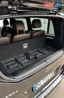 Минивэн Mercedes-Benz V-Class 2018 в 