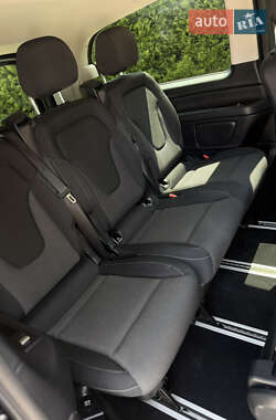 Минивэн Mercedes-Benz V-Class 2017 в 
