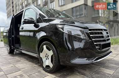 Минивэн Mercedes-Benz V-Class 2025 в Киеве