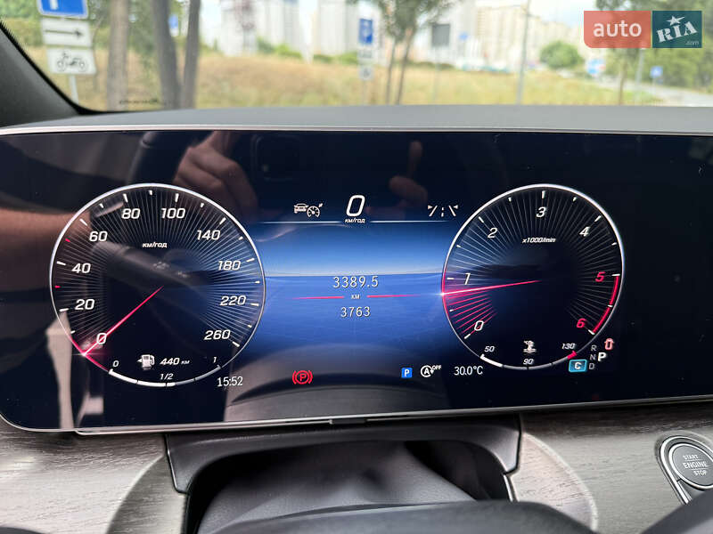 Минивэн Mercedes-Benz V-Class 2025 в Киеве