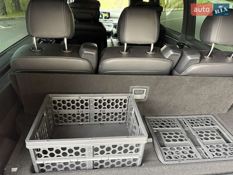 Минивэн Mercedes-Benz V-Class 2025 в Киеве