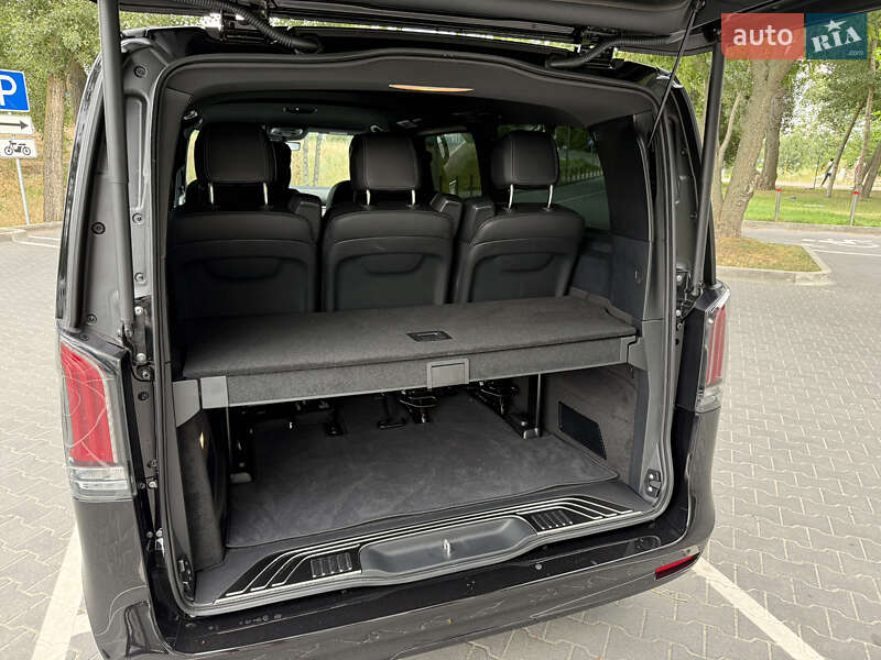Минивэн Mercedes-Benz V-Class 2025 в Киеве