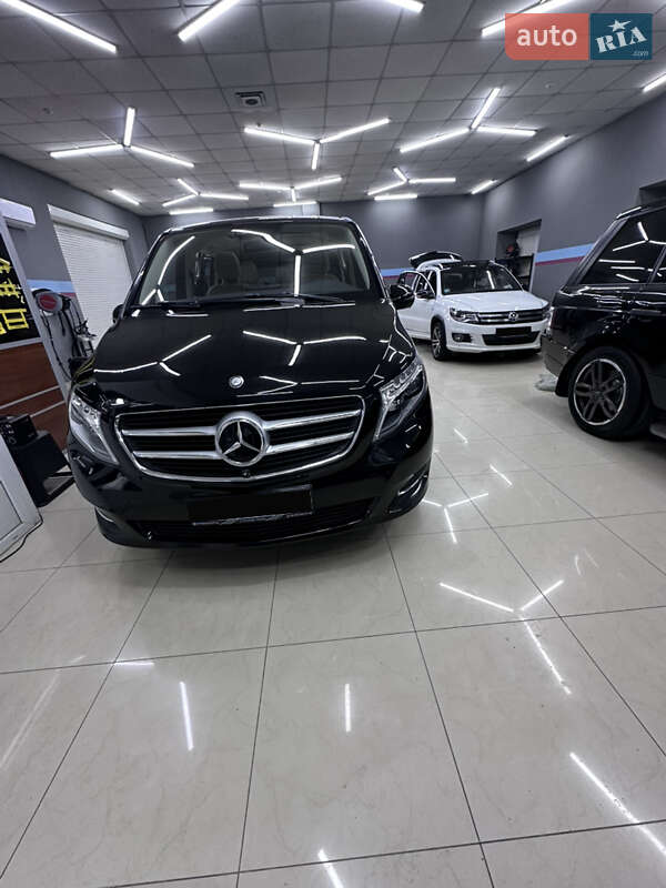 Mercedes-Benz V-Class 2016