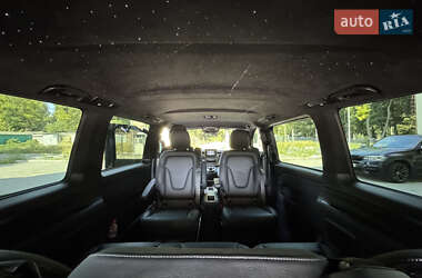 Минивэн Mercedes-Benz V-Class 2019 в 