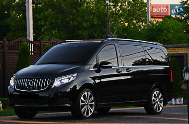 Минивэн Mercedes-Benz V-Class 2017 в 