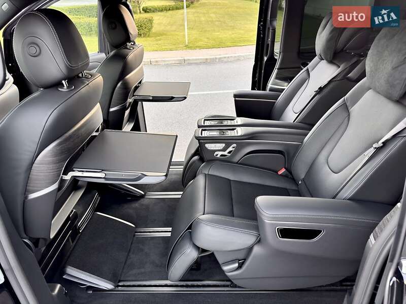 Минивэн Mercedes-Benz V-Class 2024 в Киеве
