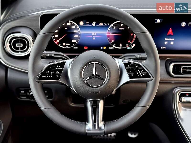 Минивэн Mercedes-Benz V-Class 2024 в Киеве