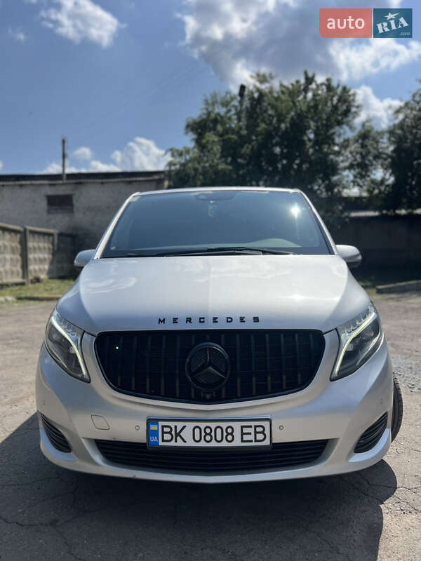 Мінівен Mercedes-Benz V-Class 2016 в Рівному