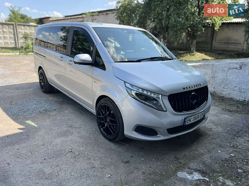 Мінівен Mercedes-Benz V-Class 2016 в Рівному
