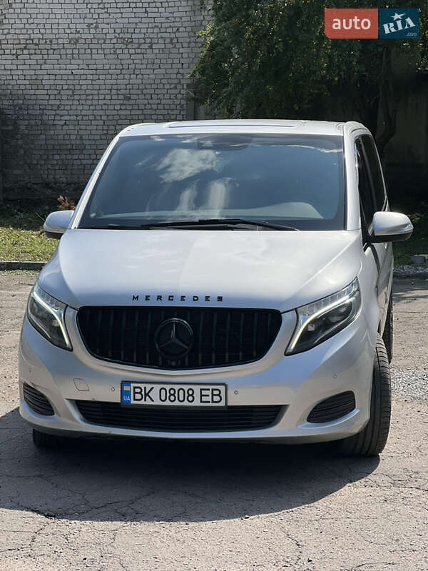 Мінівен Mercedes-Benz V-Class 2016 в Рівному