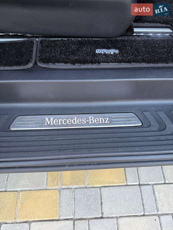 Мінівен Mercedes-Benz V-Class 2020 в Києві
