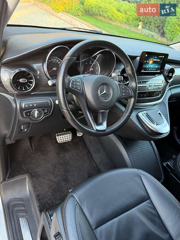 Минивэн Mercedes-Benz V-Class 2020 в Киеве