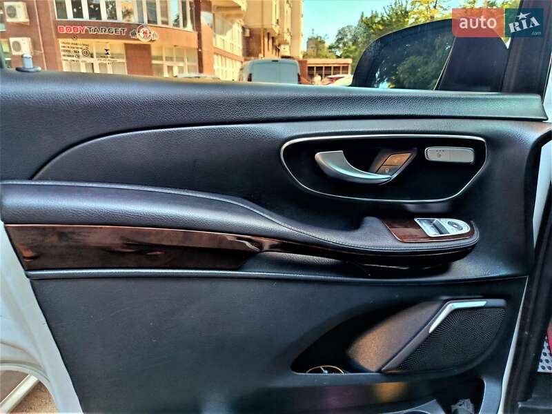 Мінівен Mercedes-Benz V-Class 2015 в Одесі