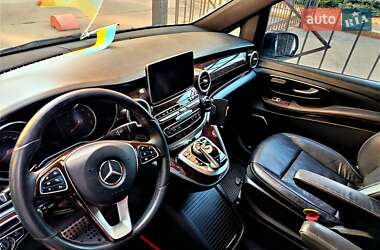 Минивэн Mercedes-Benz V-Class 2015 в 