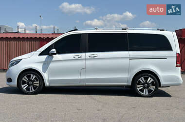 Минивэн Mercedes-Benz V-Class 2016 в 