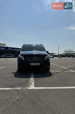 Минивэн Mercedes-Benz V-Class 2023 в 