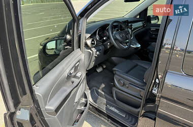 Минивэн Mercedes-Benz V-Class 2023 в 