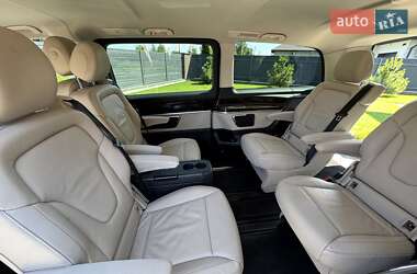Минивэн Mercedes-Benz V-Class 2016 в 