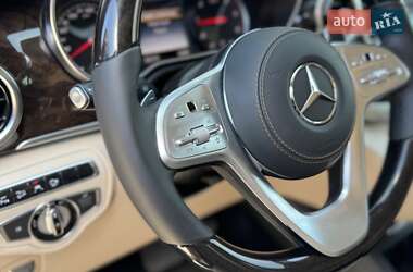 Минивэн Mercedes-Benz V-Class 2016 в 