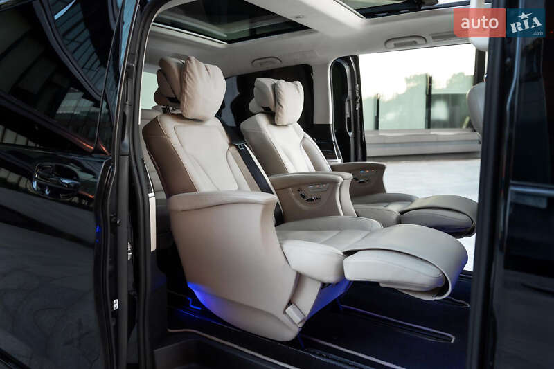 Мінівен Mercedes-Benz V-Class 2020 в Києві