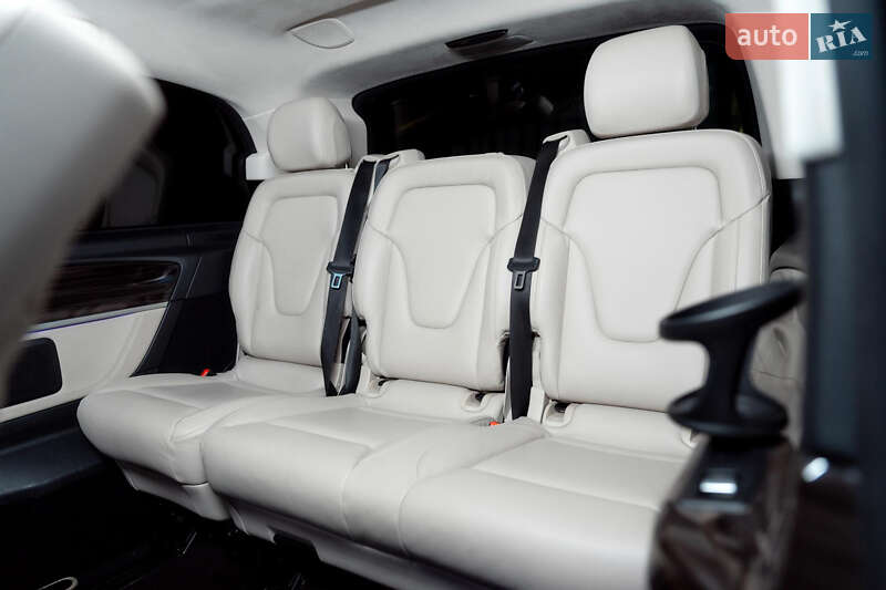 Мінівен Mercedes-Benz V-Class 2020 в Києві