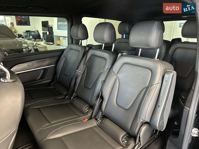 Минивэн Mercedes-Benz V-Class 2023 в Киеве фото 18 Минивэн Mercedes-Benz V-Class 2023 в Киеве