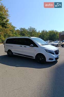 Минивэн Mercedes-Benz V-Class 2015 в 