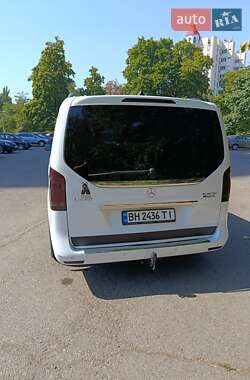 Минивэн Mercedes-Benz V-Class 2015 в 