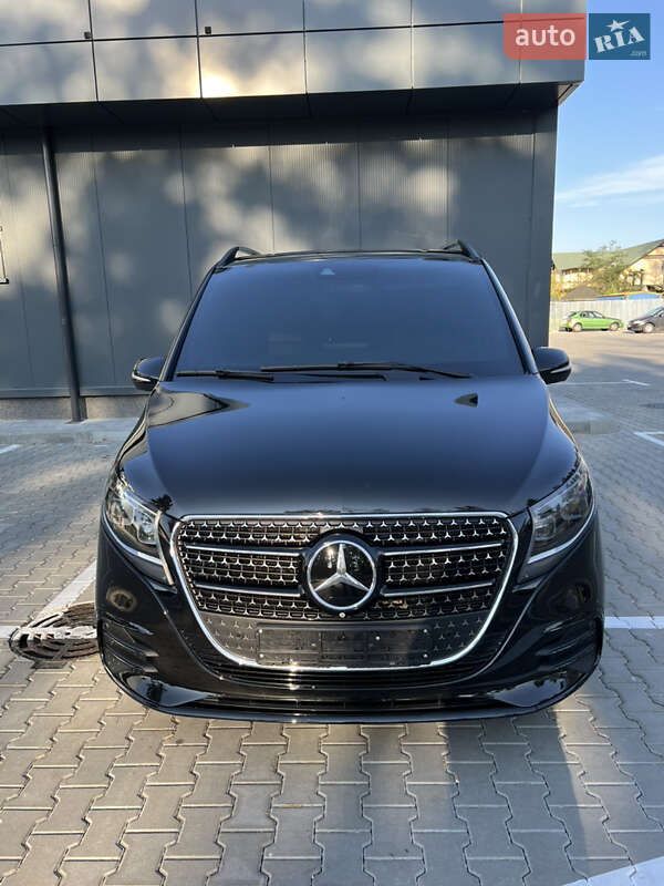 Минивэн Mercedes-Benz V-Class 2015 в Киеве