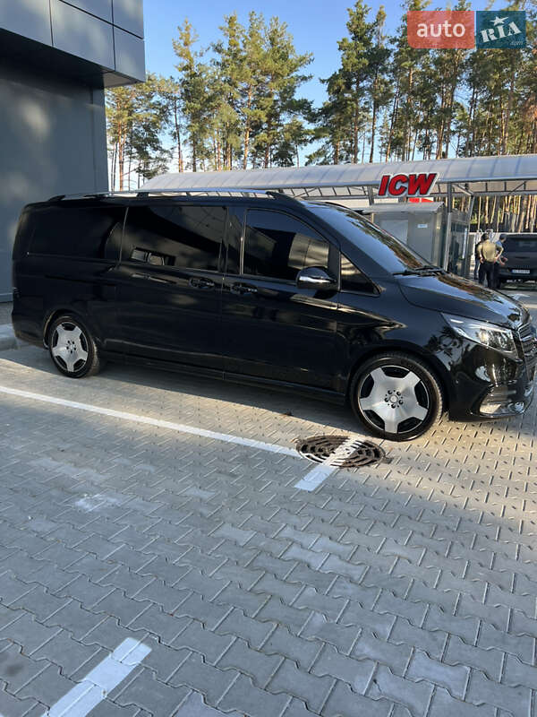 Минивэн Mercedes-Benz V-Class 2015 в Киеве