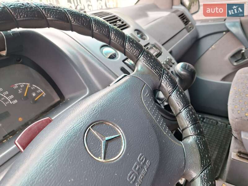 Минивэн Mercedes-Benz V-Class 2000 в Черновцах