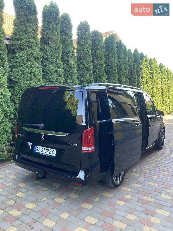 Мінівен Mercedes-Benz V-Class 2016 в Києві
